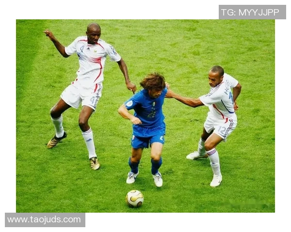 学生们热议足球明星名字背后的故事与成就分享